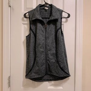 UNDER ARMOUR Fitted Vest